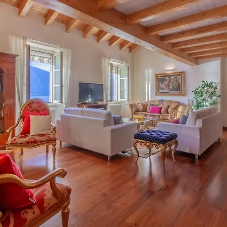 Lägenhet Aglaia Luxury Lake View By Wonderful Italy