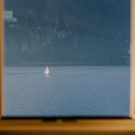 דירה Aglaia Luxury Lake View By Wonderful Italy אבאדיה לריאנה