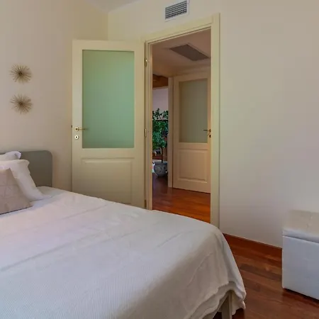 Aglaia Luxury Lake View By Wonderful Italy דירה *