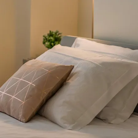 דירה Aglaia Luxury Lake View By Wonderful Italy אבאדיה לריאנה